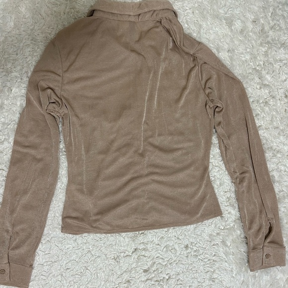 H&M button up top - Picture 3 of 3